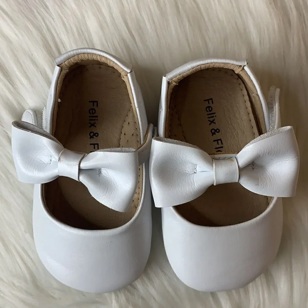Felix & Flora White Bow Mary Jane Soft Sole Dress Shoes 120